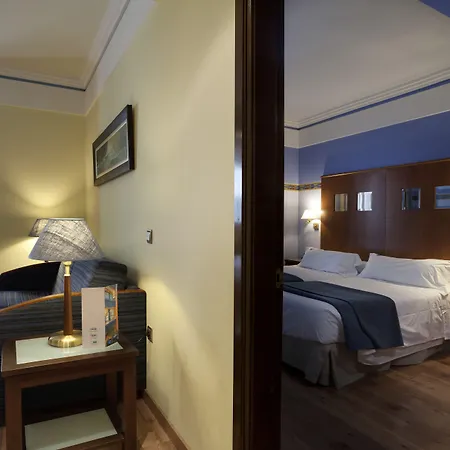 Gran Via 44 4* Granada