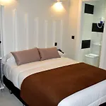 Hotel Gran Via 44