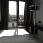 Hotel Gran Via 44