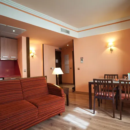 Gran Via 44 Hotel 4*