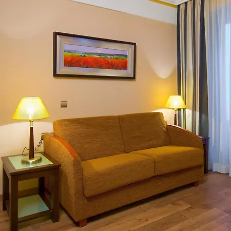 Gran Via 44 Hotel 4*
