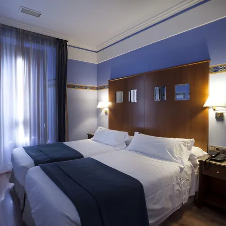 Hotel Gran Vía 44