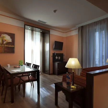 酒店 格兰大道44号套房酒店 4*