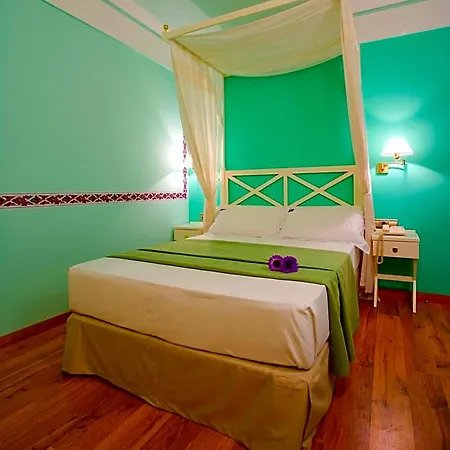 Hotel Gran Via 44