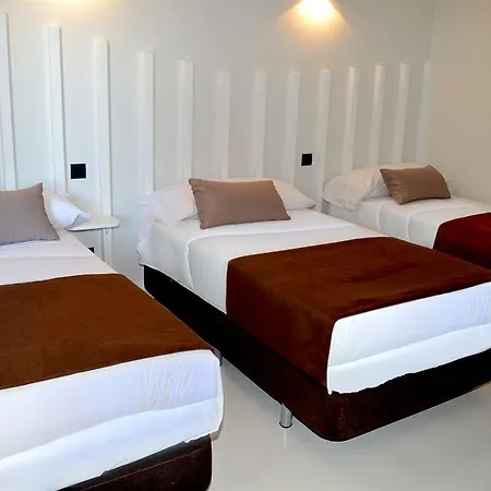 Hotel Gran Via 44