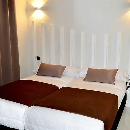 Hotel Gran Via 44 4*