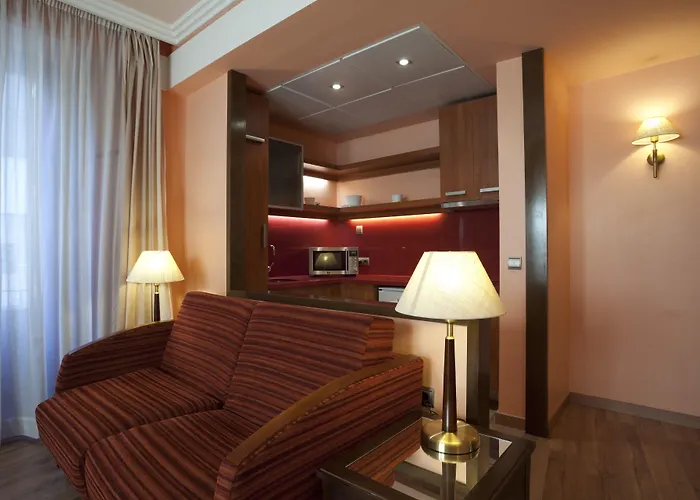 Gran Via 44 Szálloda 4*