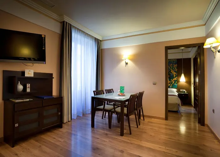 Hotel Gran Via 44 4*