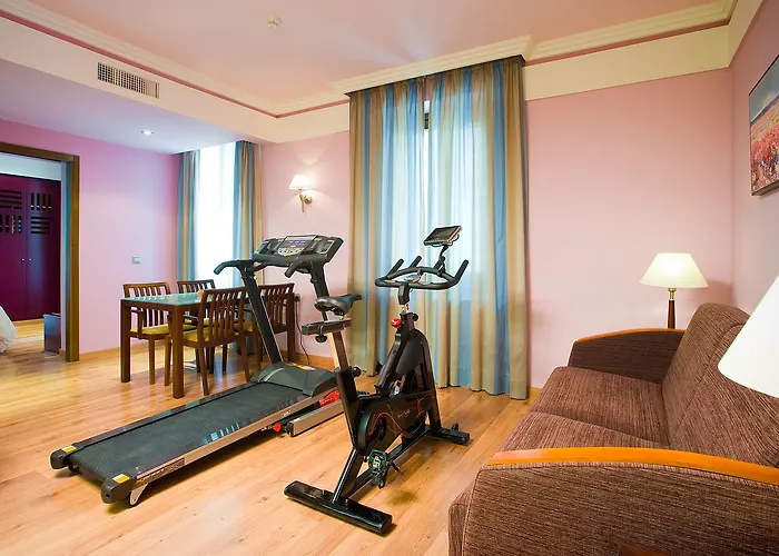 Gran Via 44 4* Granada