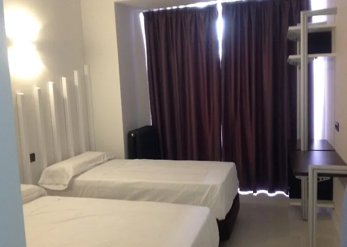 Hotel Gran Via 44 Granada